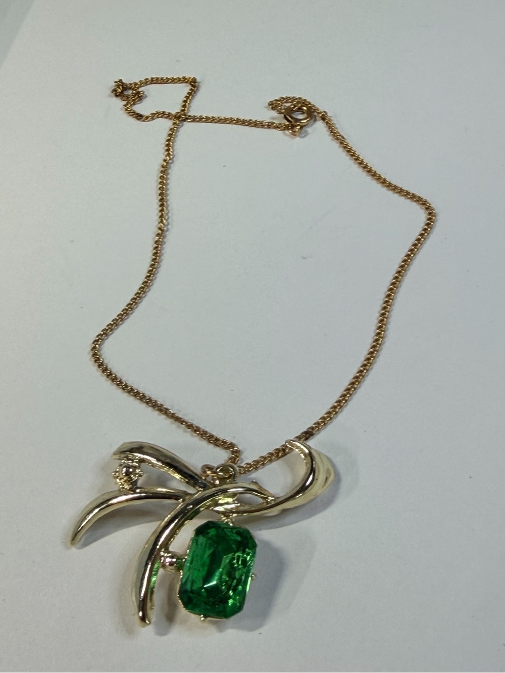 vintage art deco necklace/green rhinestone